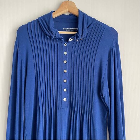 Soft Surroundings Royal blue super soft long sleeve top button front size small - Picture 2 of 6